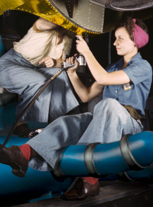 Due donne lavorano a Goldrake Seconda guerra mondiale